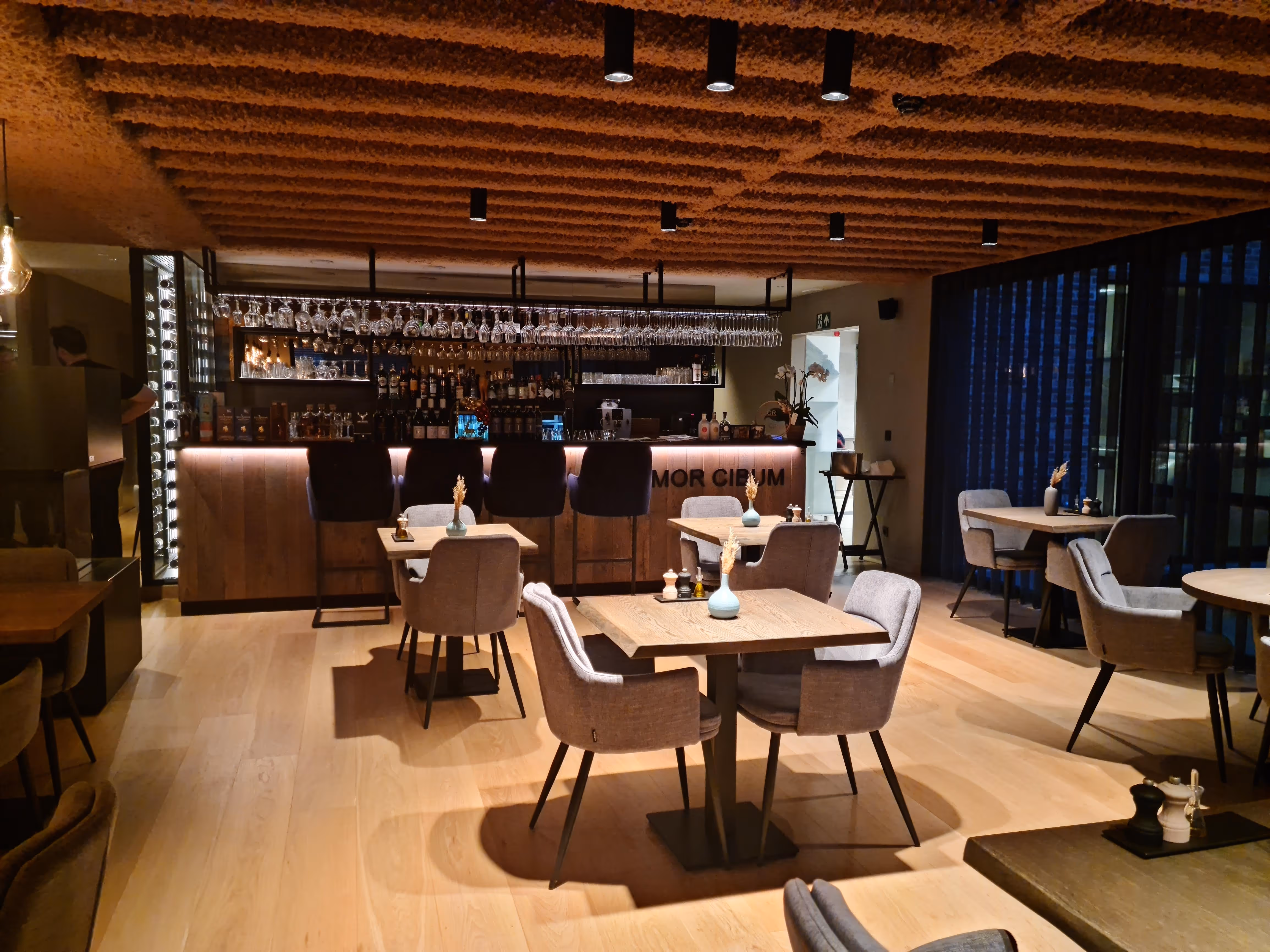 Acoustically treated ceiling in a restaurant